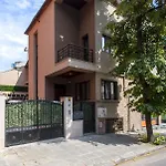 Elle Center By Rv - Center