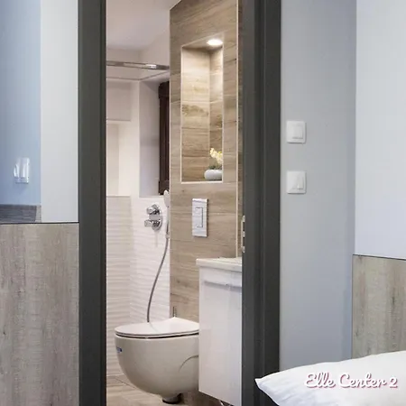 Elle Center By Rv - Center