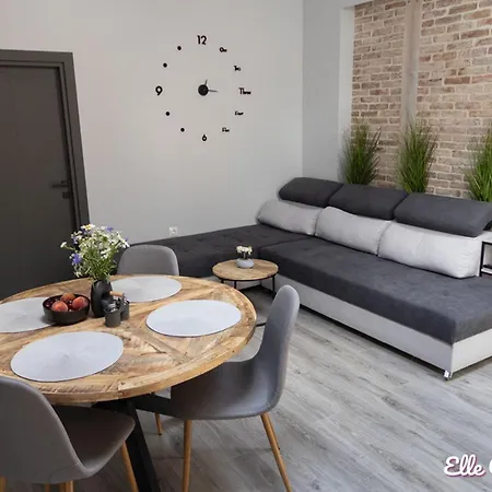 Elle Center - Free Parking In The Center Apartment Varna